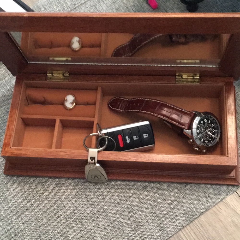 CLOSEOUT- Unisex Valet / Jewelry Box.